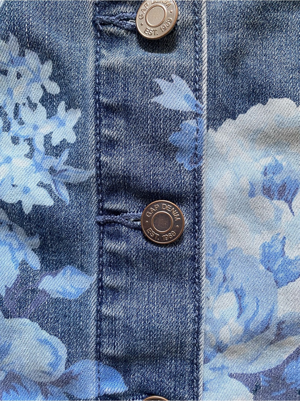 GAP Blue and White Floral Button-Front Denim Mini Dress - Picture 2 of 9